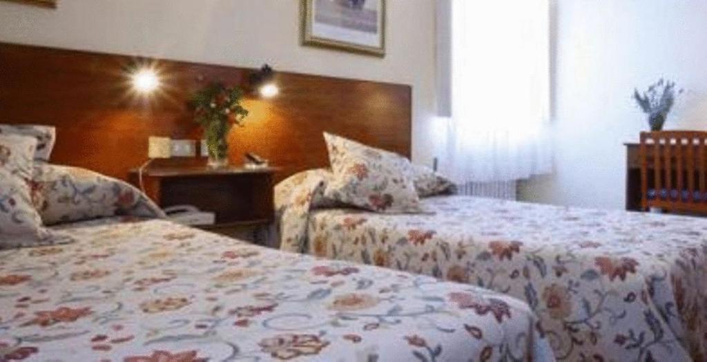 Hotel Roman Castrillón Kültér fotó